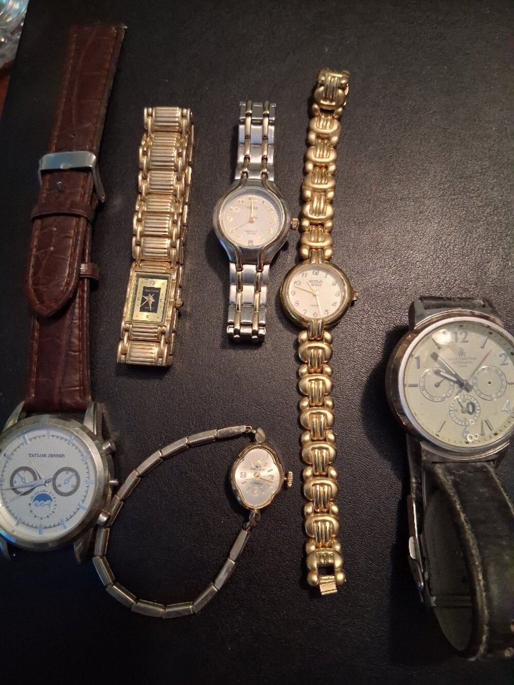 lot of vintage watches , everything as shown, taylor jensen, aquina, timex,